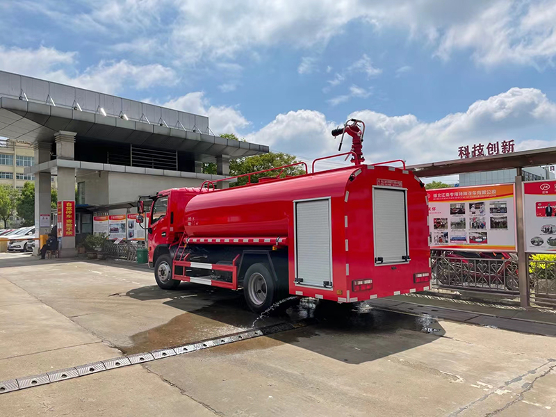 7.2吨东风消防洒水车